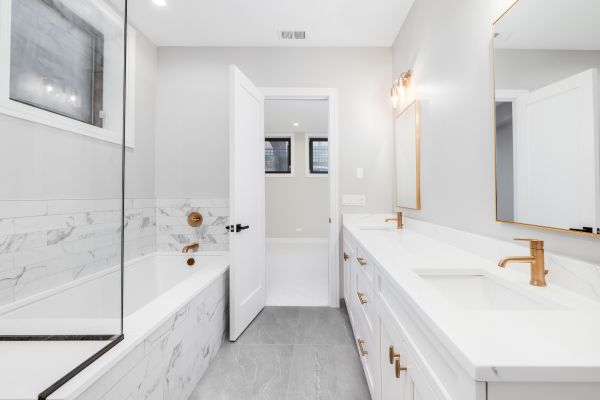 Cost of Bathroom Installation in Lakeville